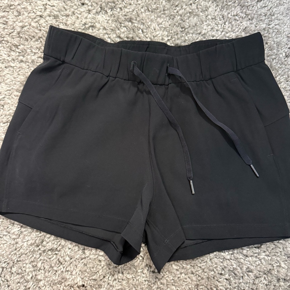 Lulu On the Fly Shorts